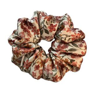 Regular Fall Scrunchie= Fall Floral